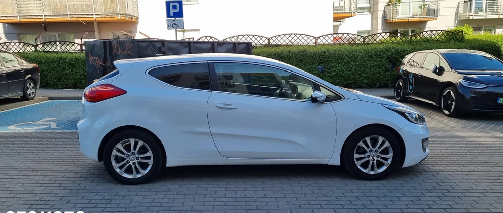 Kia Pro_cee'd cena 29900 przebieg: 169000, rok produkcji 2014 z Gdańsk małe 121